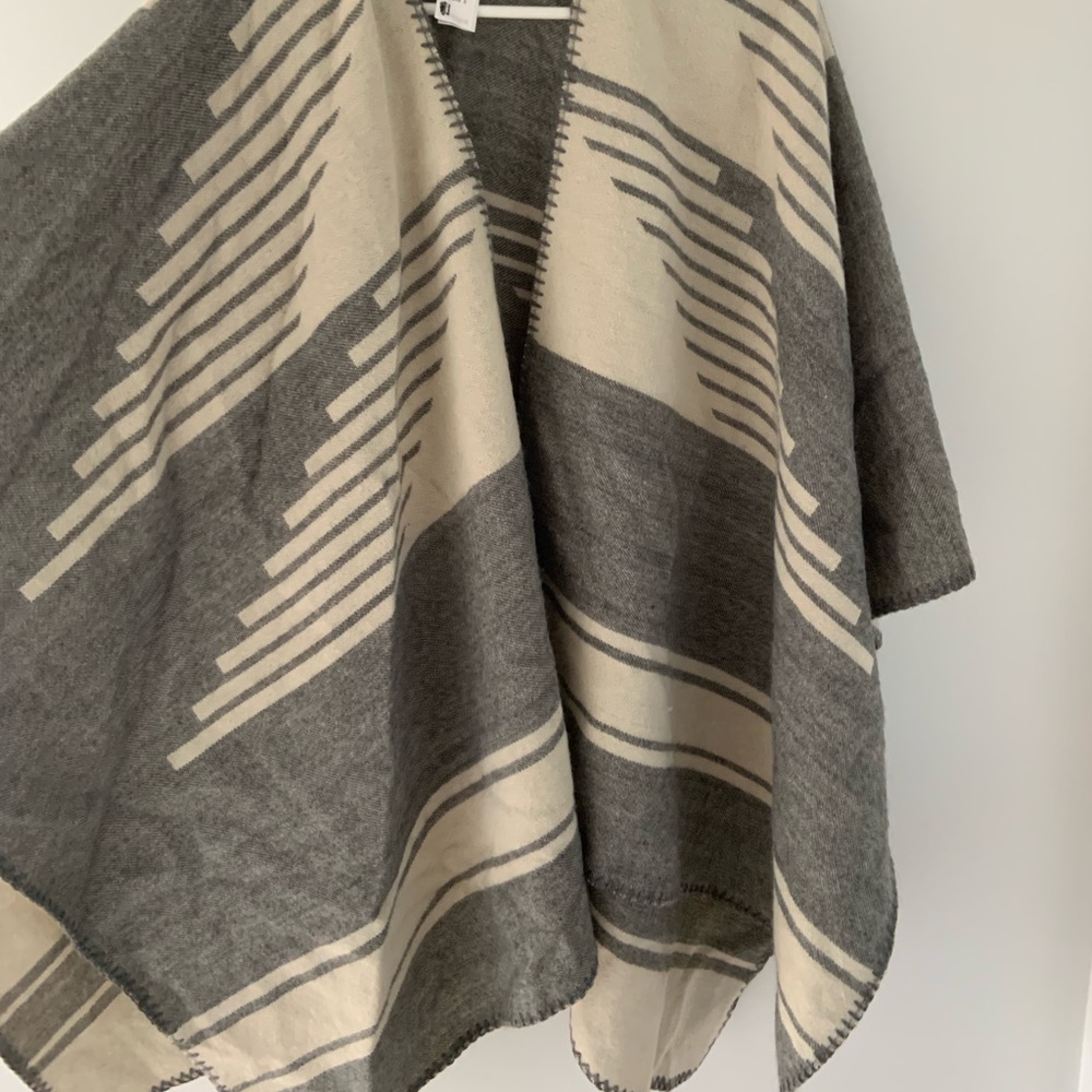 Roots Wrap - Picture 3 of 3